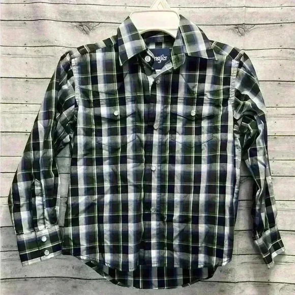Wrangler Other - Wrangler Boys Long Sleeve Dress shirt. Size Small (5-6) A0048